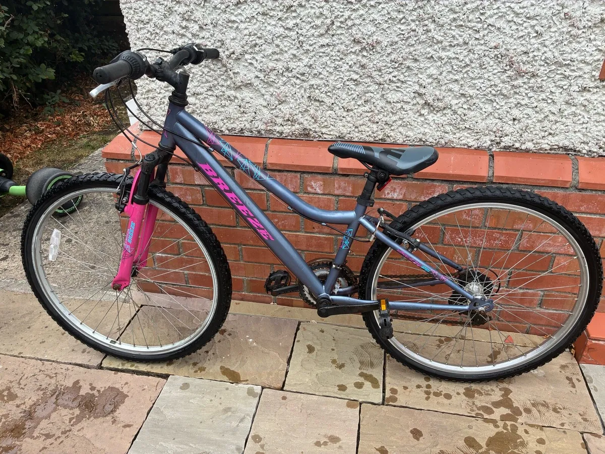 Apollo Breeze - GIRLS Mountain Bike 24”- 26” - Image 1