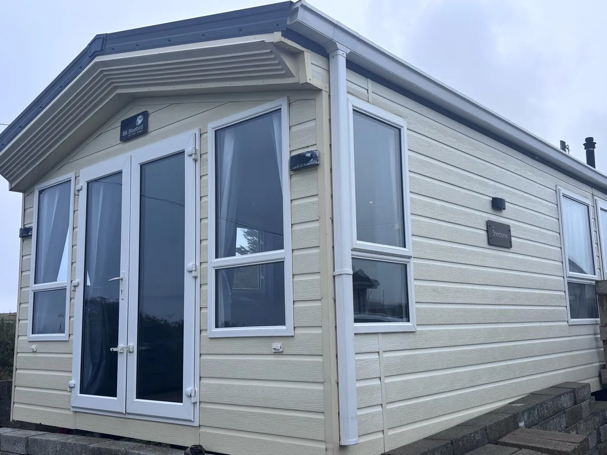 Sherborne Mobile Home - Image 1