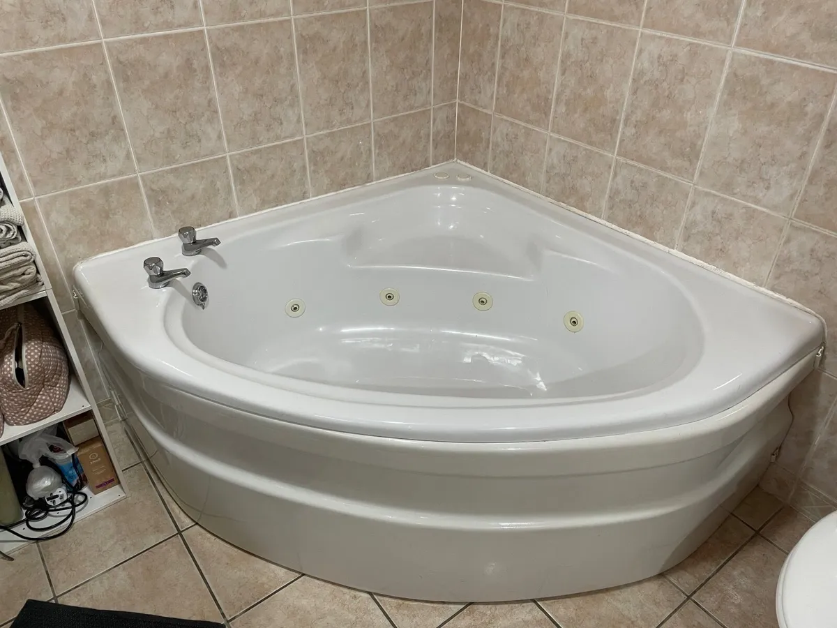 Corner Bathtub Whirlpool for self-dismantling