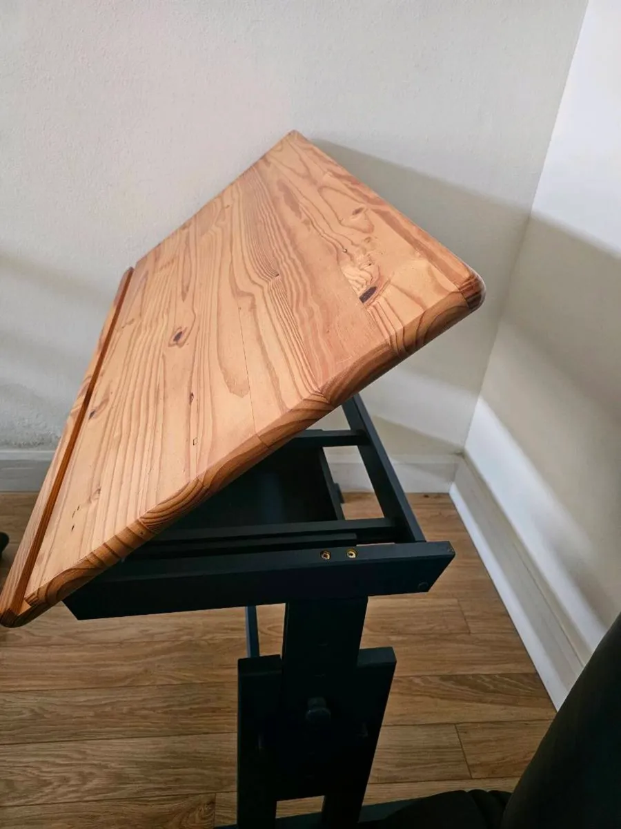 Desk - Image 4