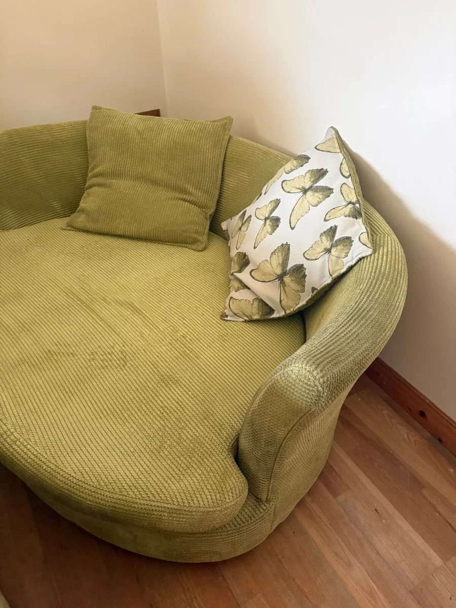 Couch - Image 3