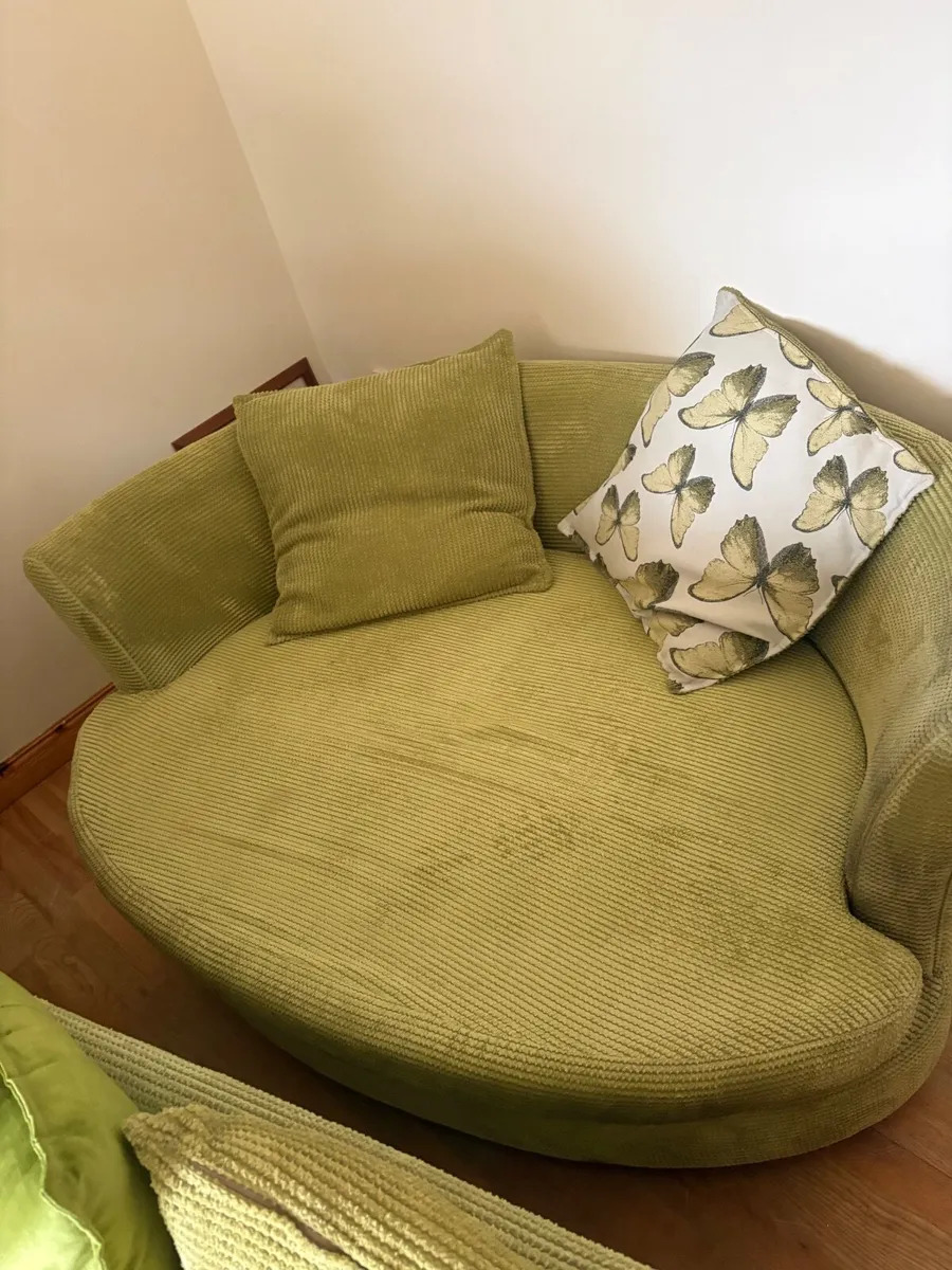Couch - Image 1