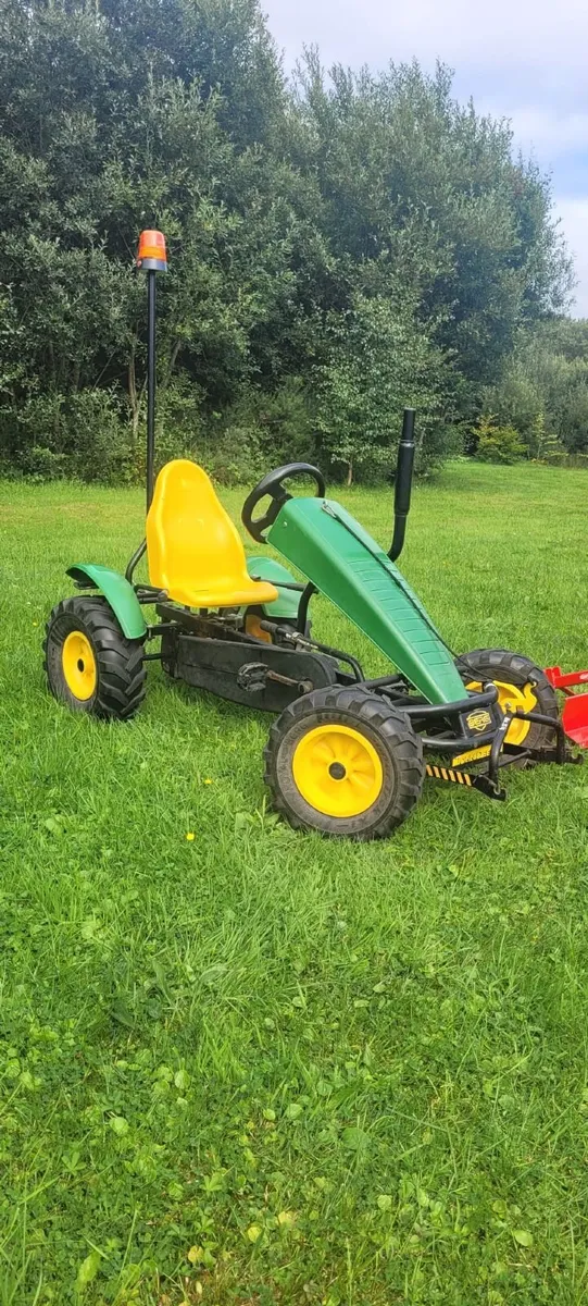 Kids berg john deere go cart - Image 1