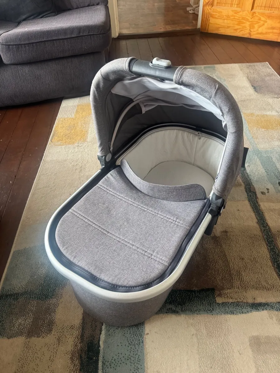 Uppababy bassinet - Image 2