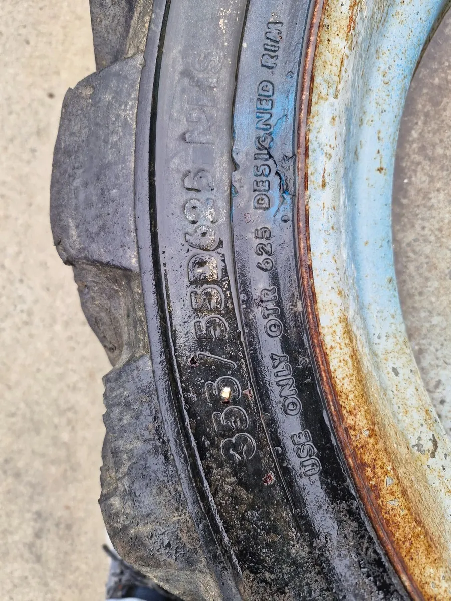 Genie z45 wheel - Image 1