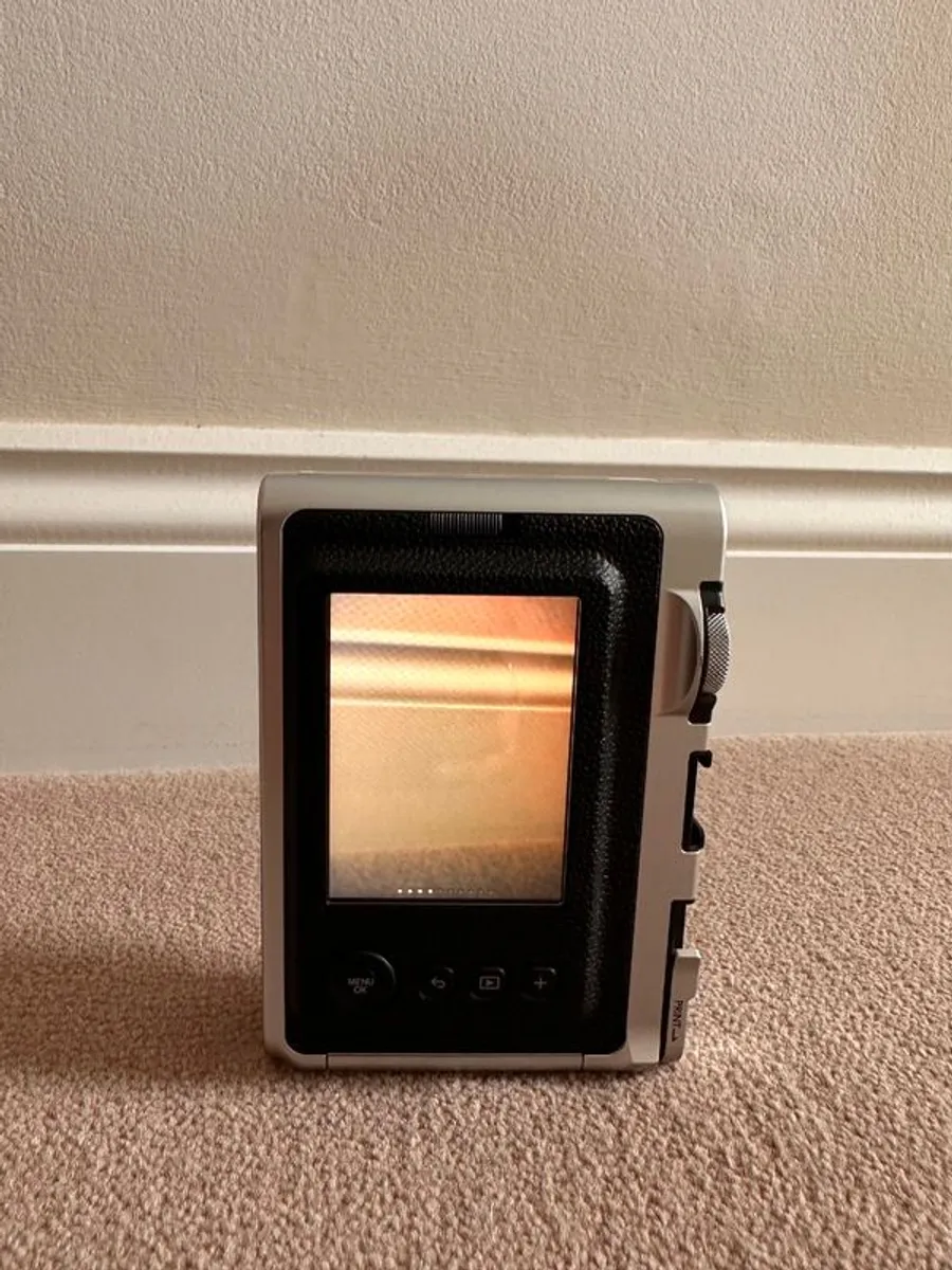 Fujifilm Instax Mini Evo - used once - Image 3