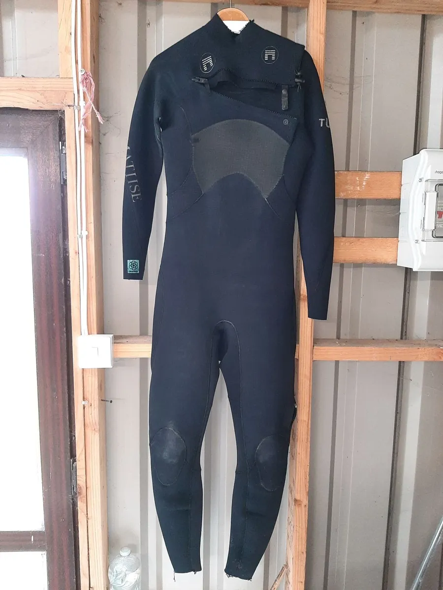 3/2, 4/3/2 and 6/5/4 wetsuits - Image 1