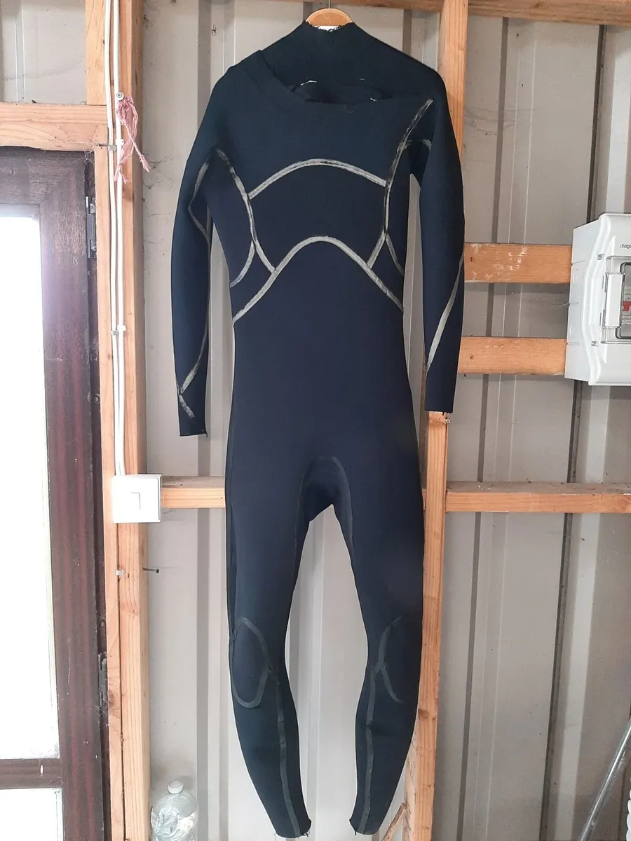 3/2, 4/3/2 and 6/5/4 wetsuits - Image 2