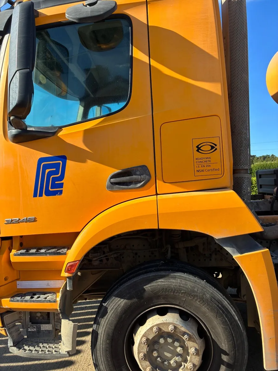 Mercedes-Benz Arocs 2019 - Image 2