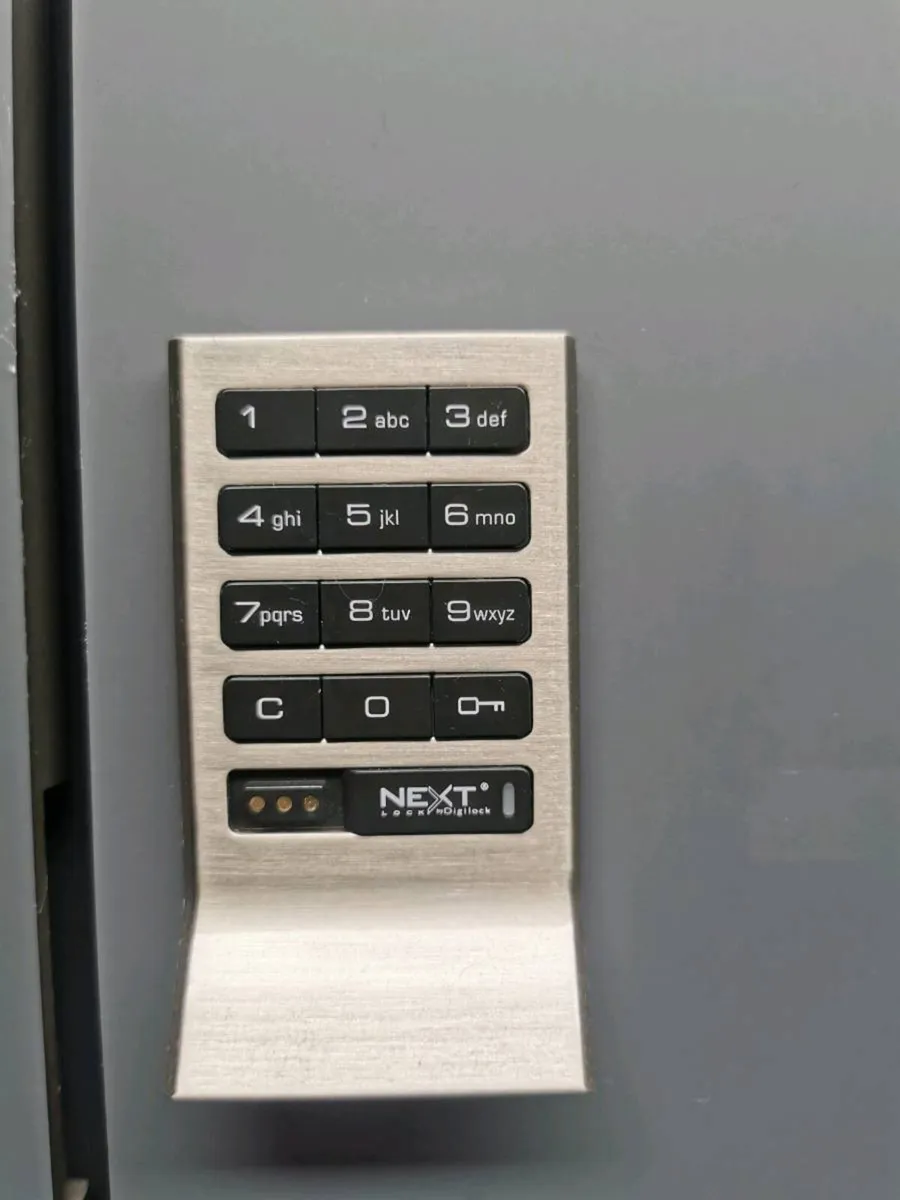 Club Lockers - Image 4