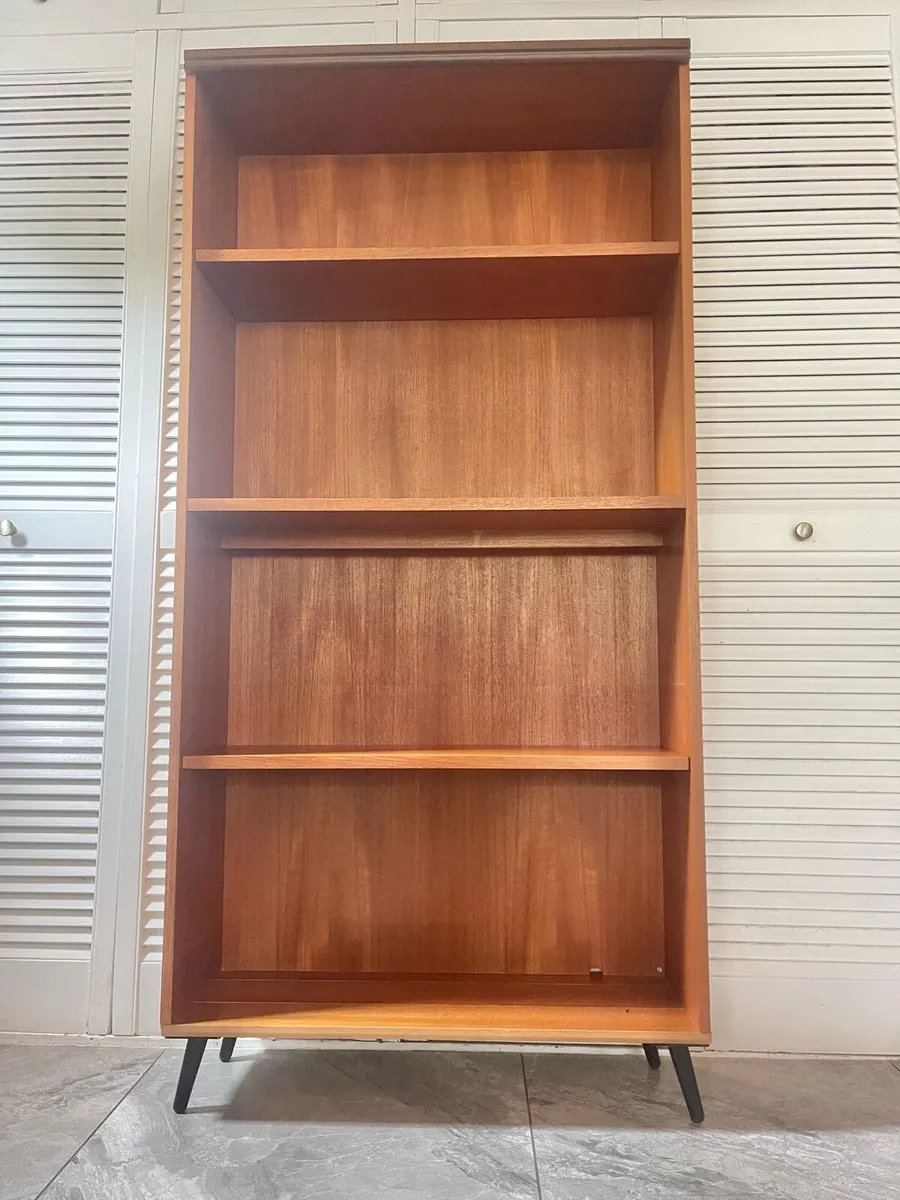 Mid century G plan book & display - Image 1