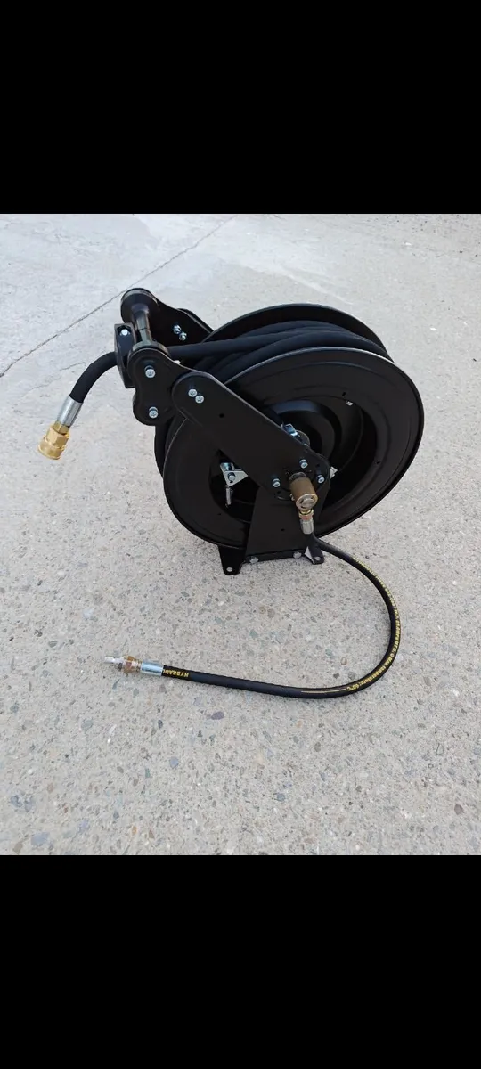PROFESSIONAL HEAVY-DUTY PRESSURE WASHER 2500 PSI . - Image 3