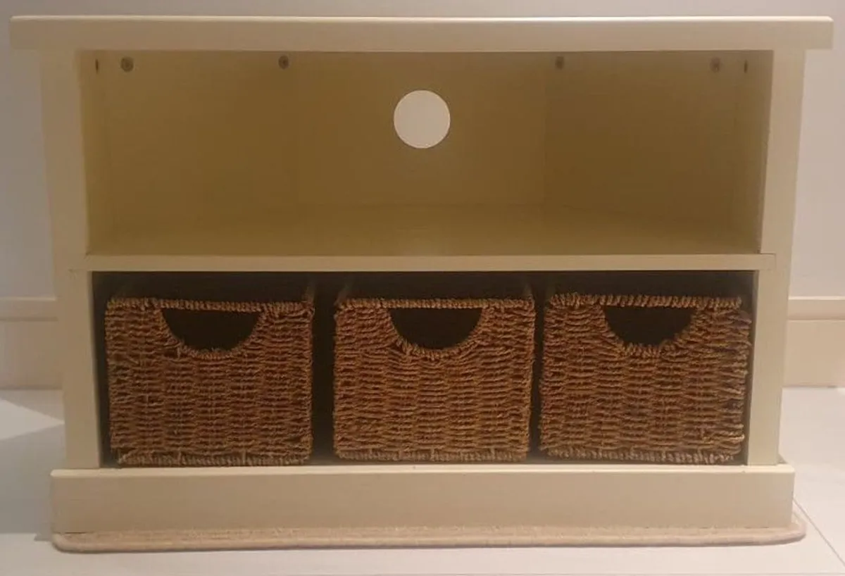 📺 Charming TV & Storage Unit + Wicker Baskets 📺 - Image 2