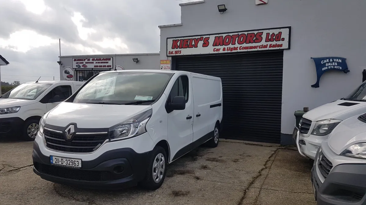 Renault Trafic 2021 LWB MINT VAT INVOICE - Image 3