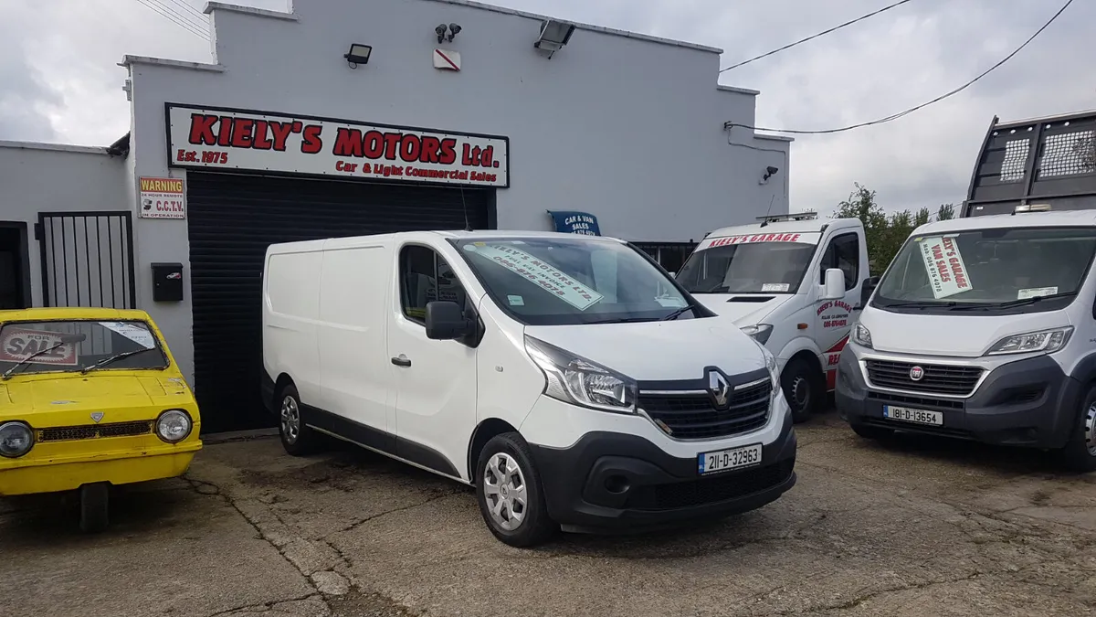 Renault Trafic 2021 LWB MINT VAT INVOICE - Image 1