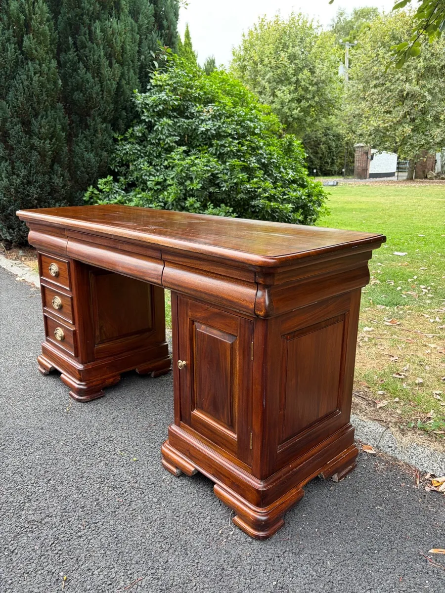 Beautiful antique cherry wood dressing table - Image 3