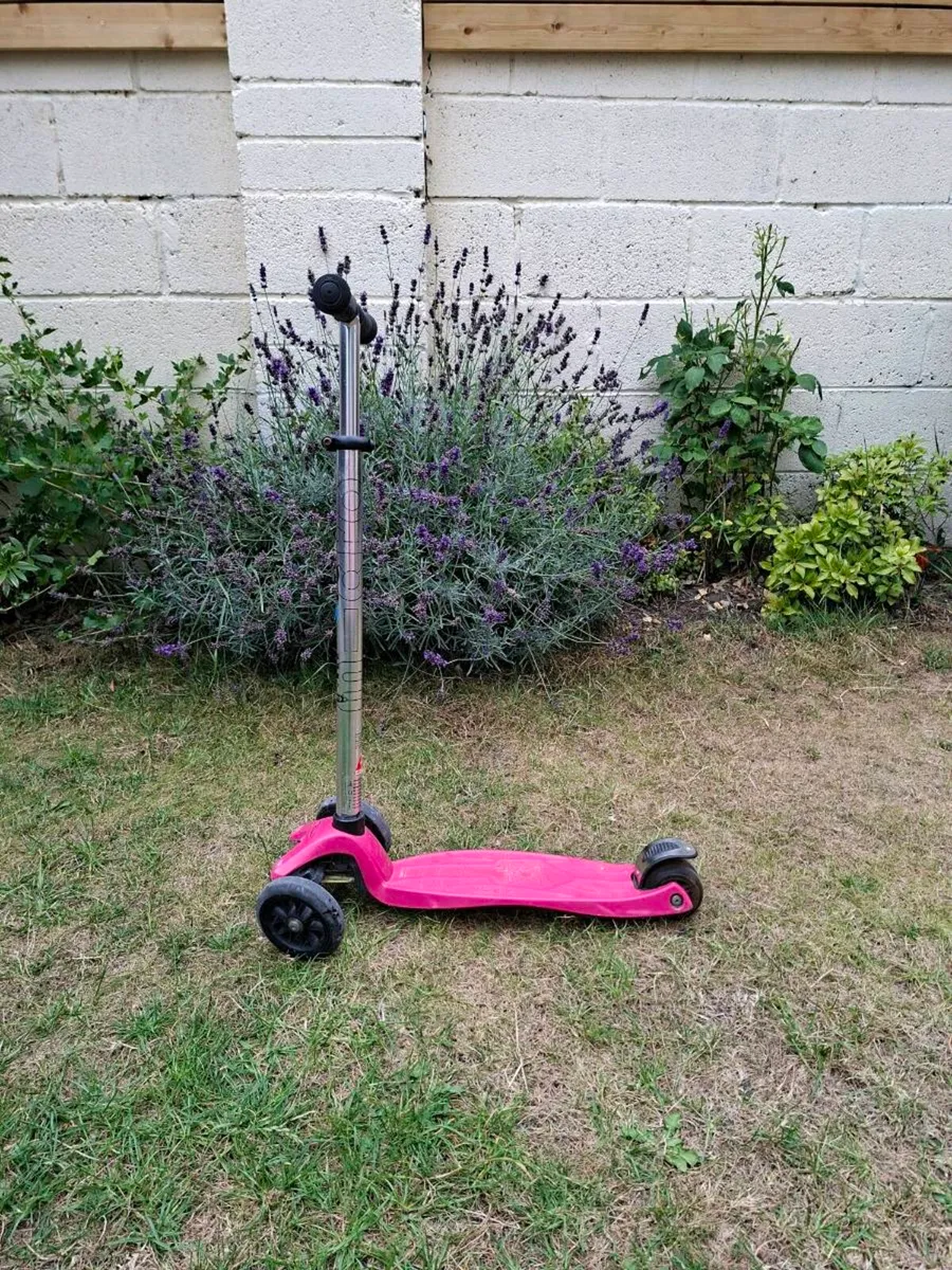 Micro Scooter - Image 1