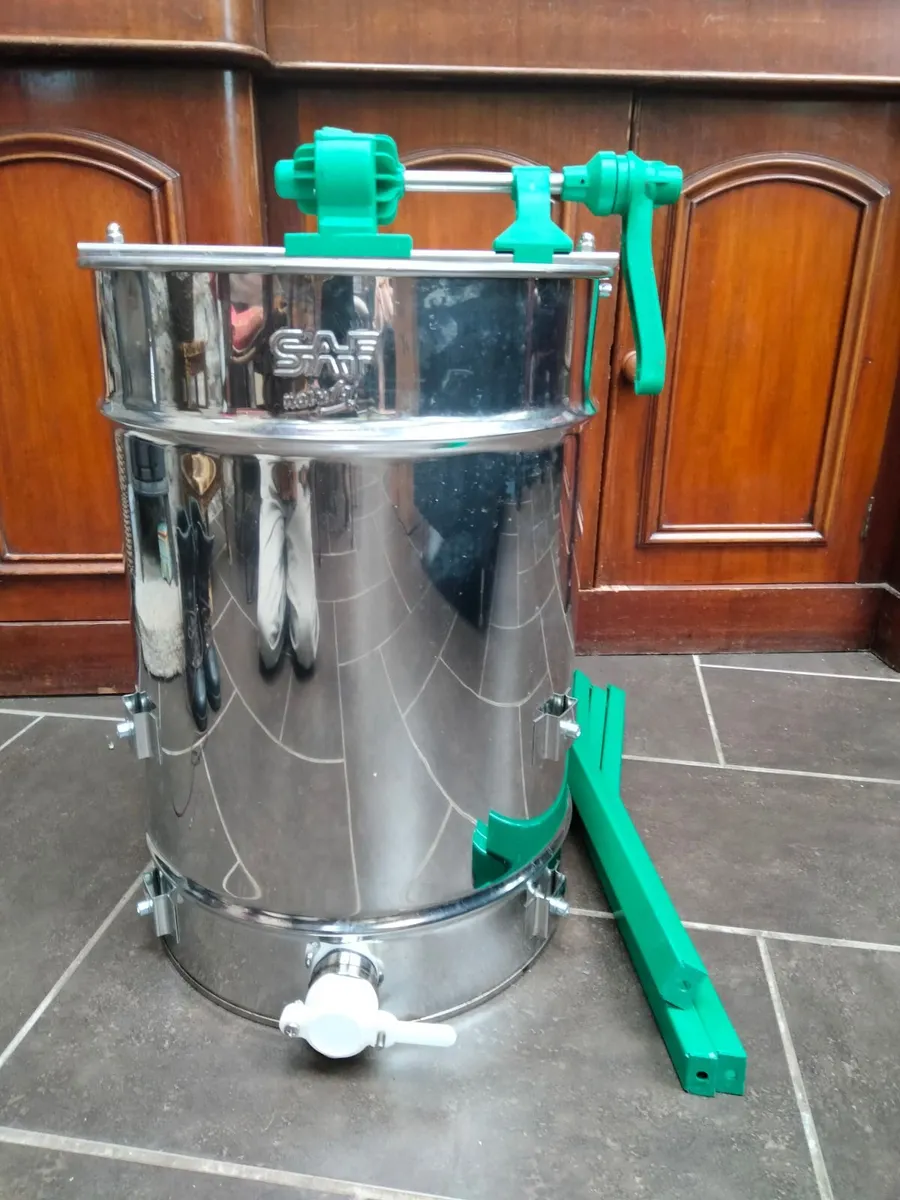 Honey extractor - Image 1