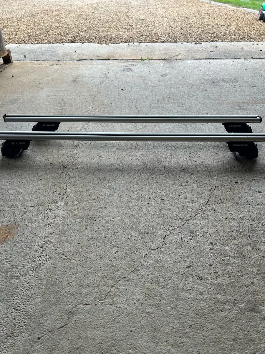 Santa Fe new model Roof Bars - Image 2