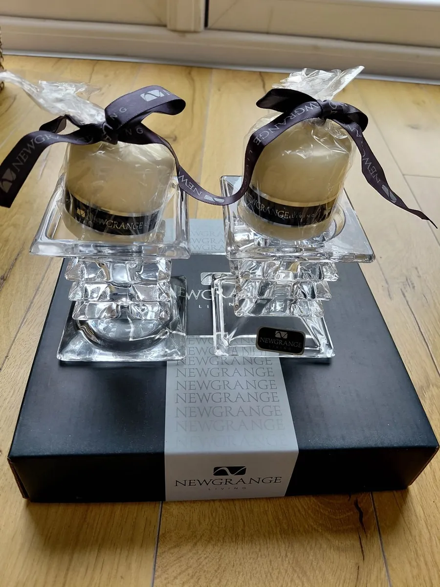 Newgrange candleholder gift set - Image 2