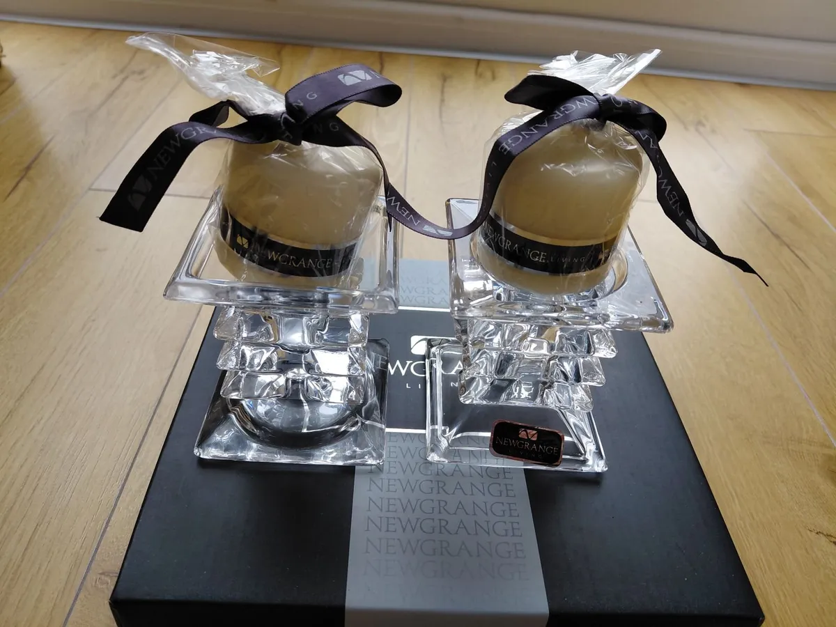 Newgrange candleholder gift set - Image 3