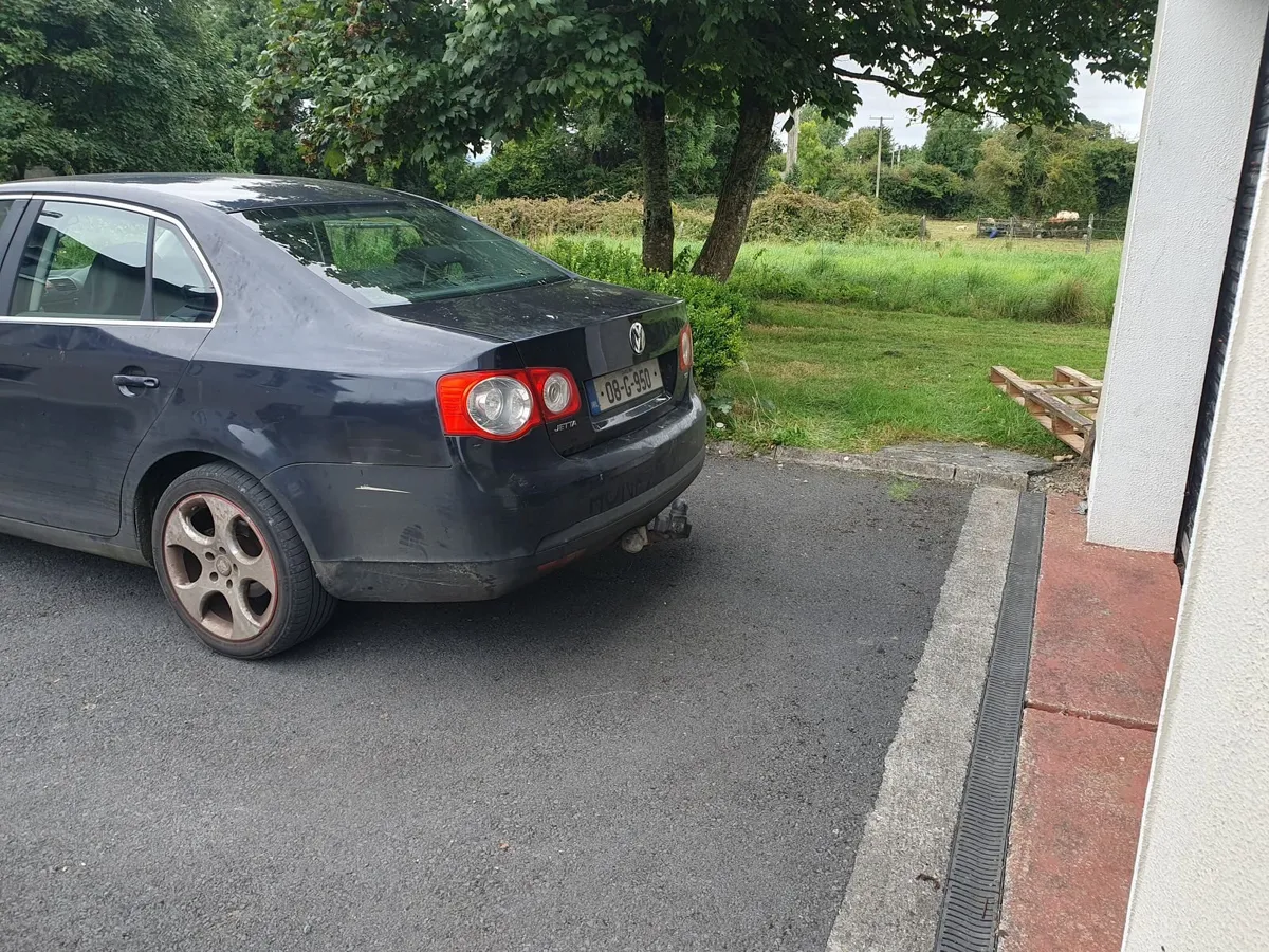 Volkswagen Jetta 2008 - Image 2