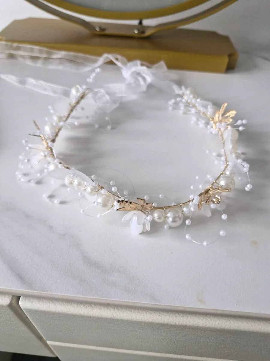 Pearl floral headpiece - Image 1