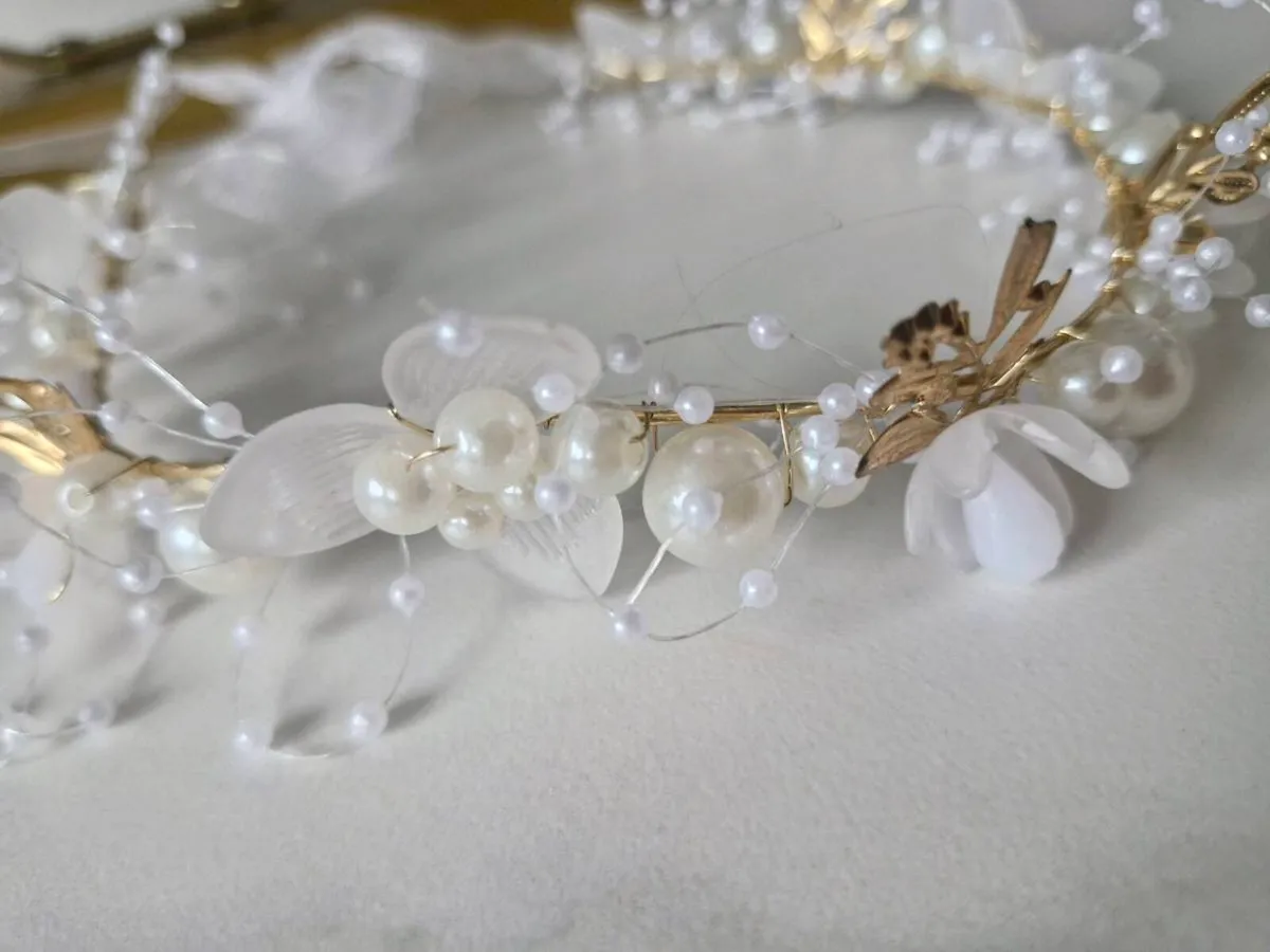 Pearl floral headpiece - Image 2