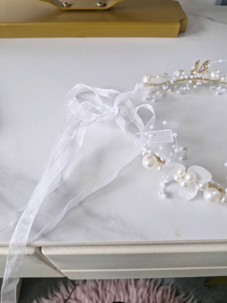 Pearl floral headpiece - Image 3