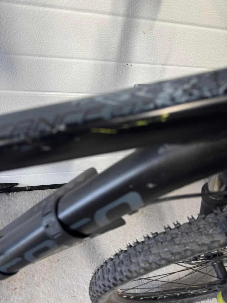 black Carrera  Mountain Bike - Image 3