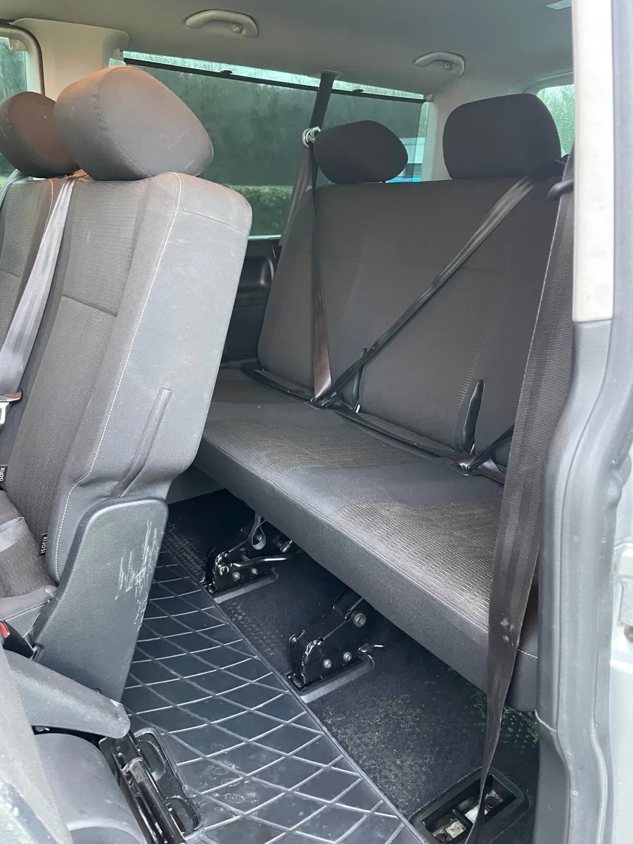 Volkswagen Transporter 2017 - Image 2