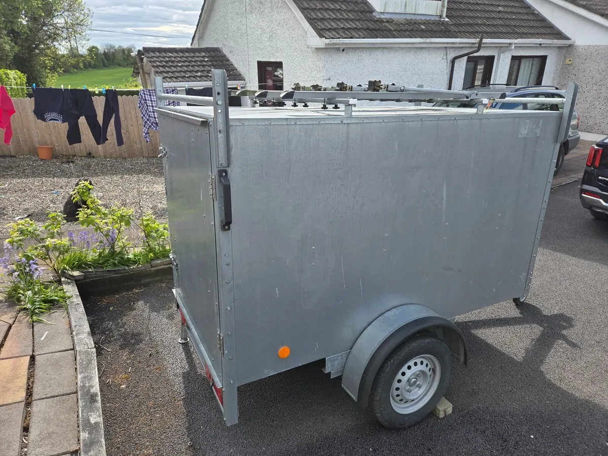 Camping trailer - Image 3