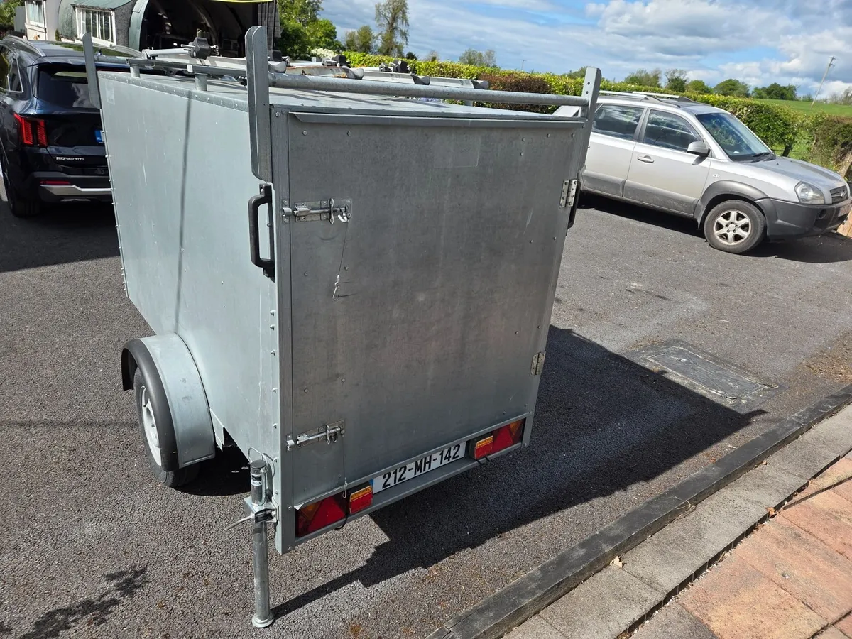 Camping trailer - Image 4