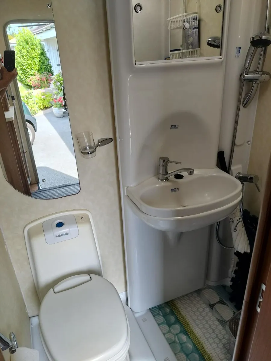 Motorhome - Image 2