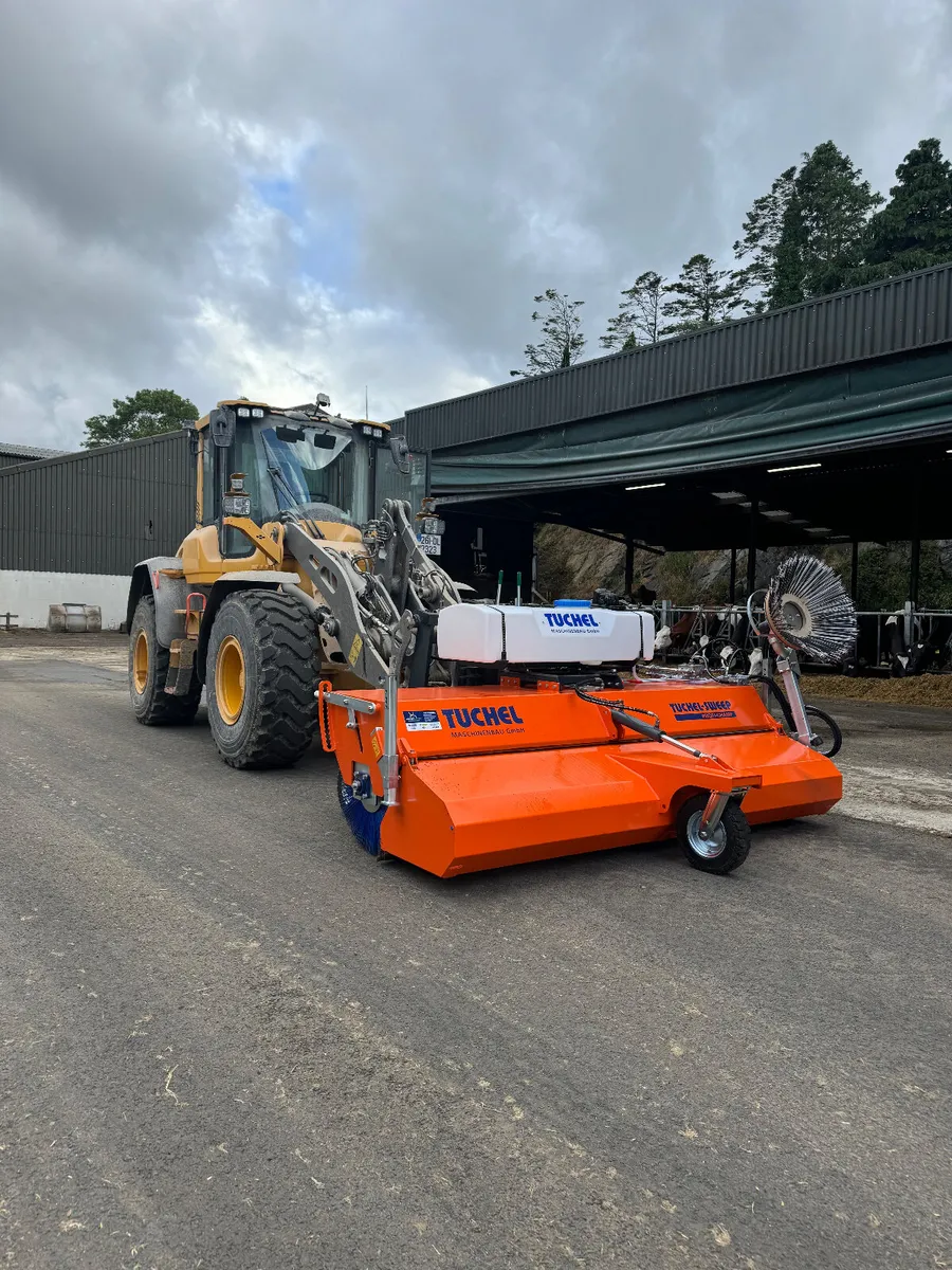 Road sweepers - Image 3