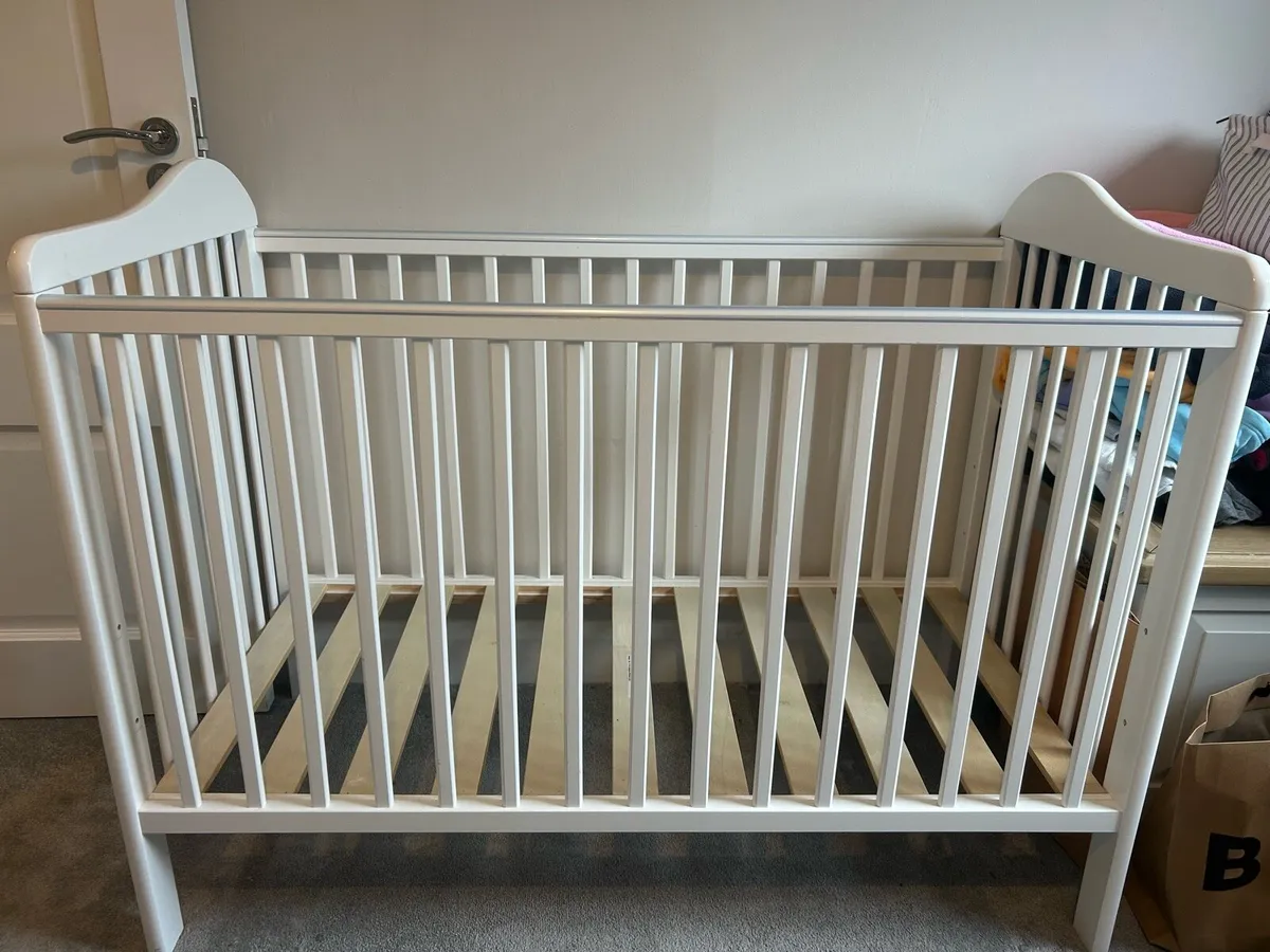 Babylo white cot - Image 2