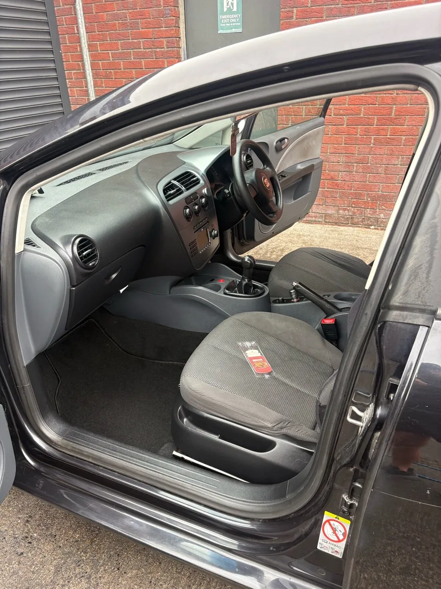 Seat Leon - Image 2