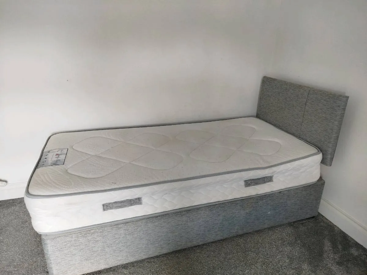 Single Bed with mattress - Image 2
