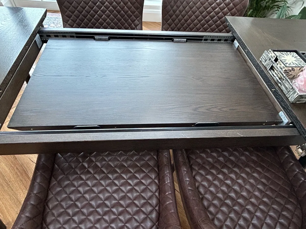 Dining Table and chairs - Image 3