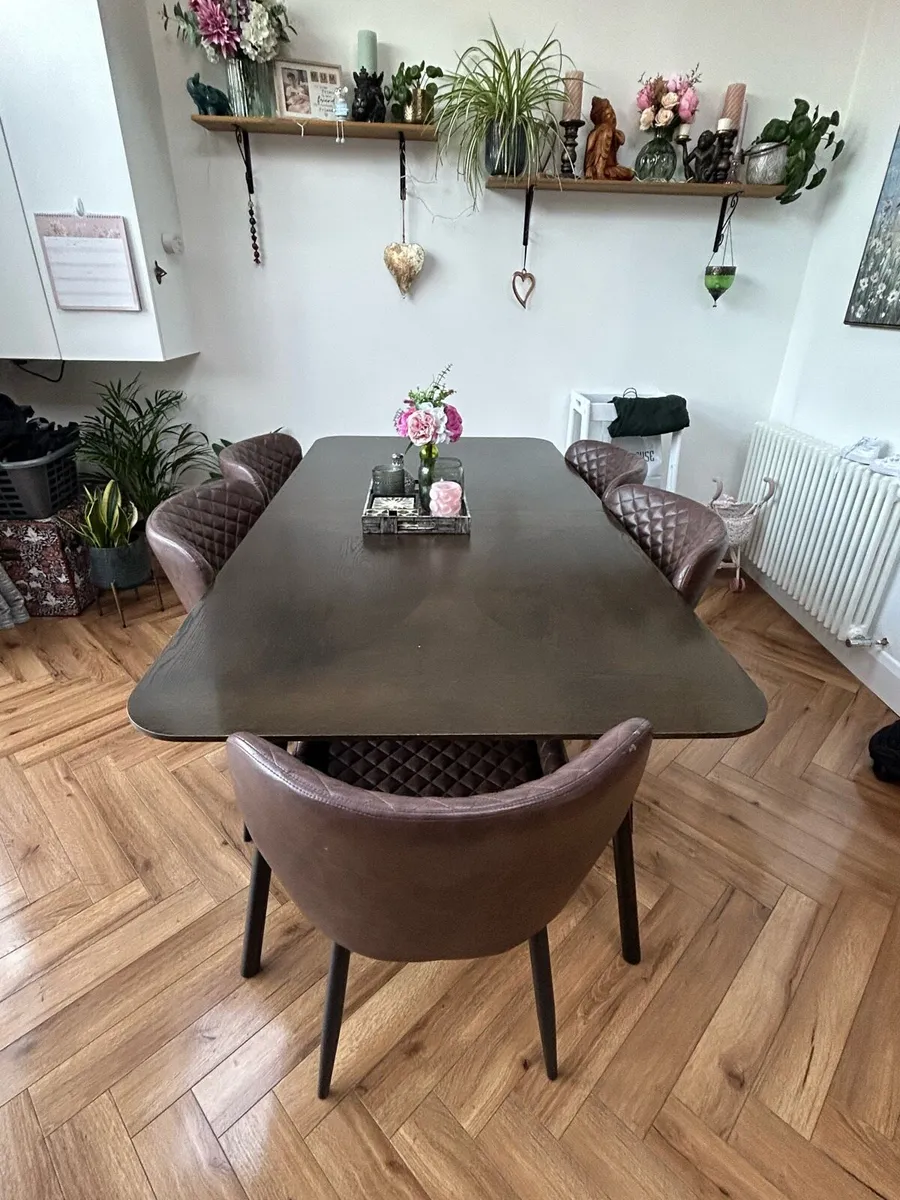 Dining Table and chairs - Image 1