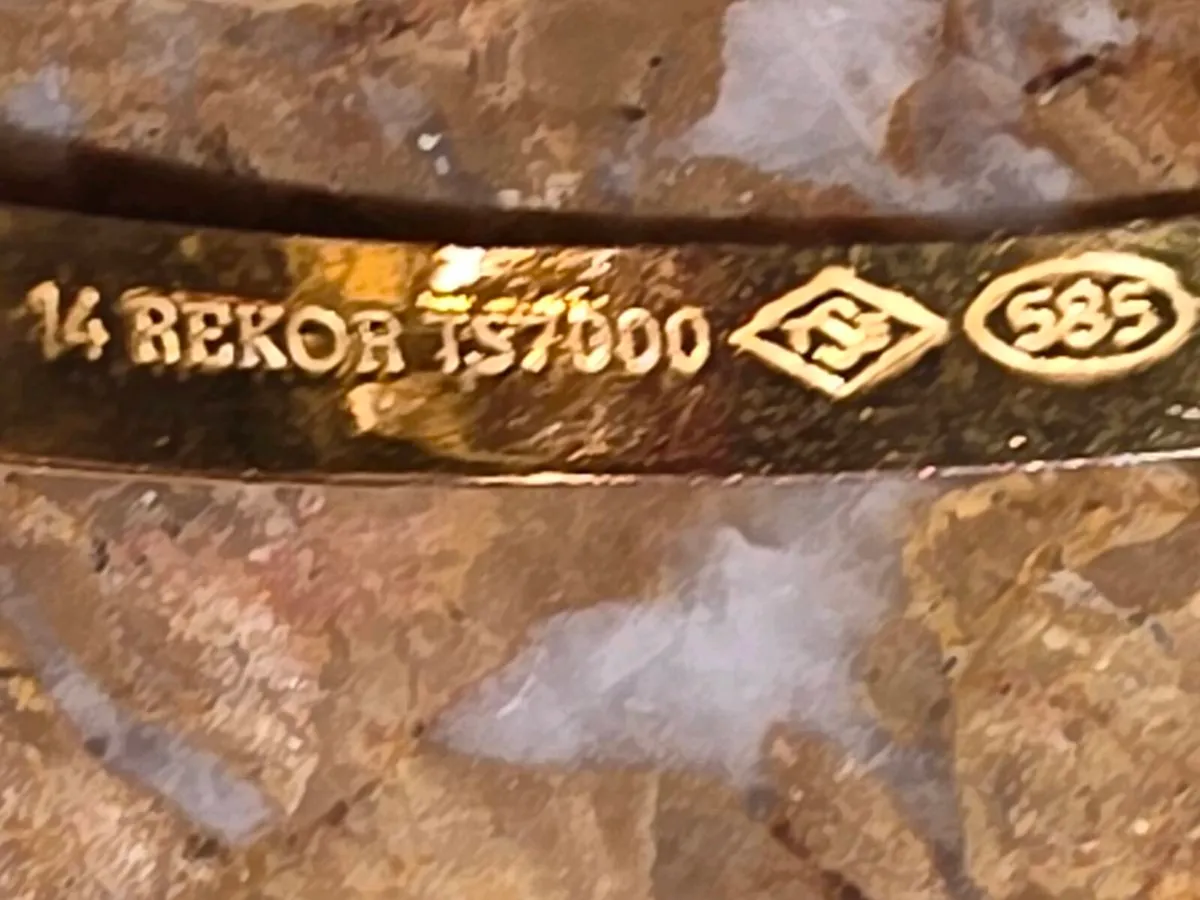 SPARKLING DIAMOND CUT, 14CT Gold 9"Wide Bangle ! - Image 4
