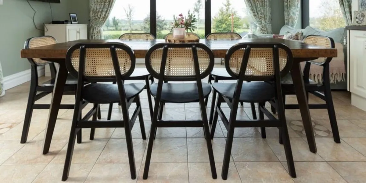 Dining table & Chairs - Image 2