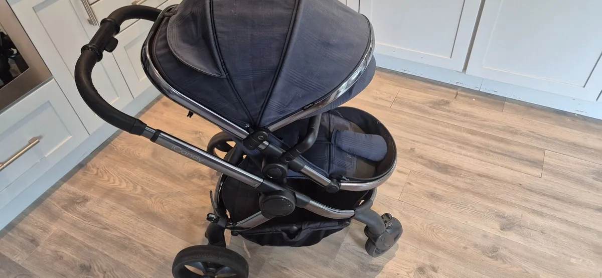 I candy buggy with Pushchair and Carrycot - Image 4