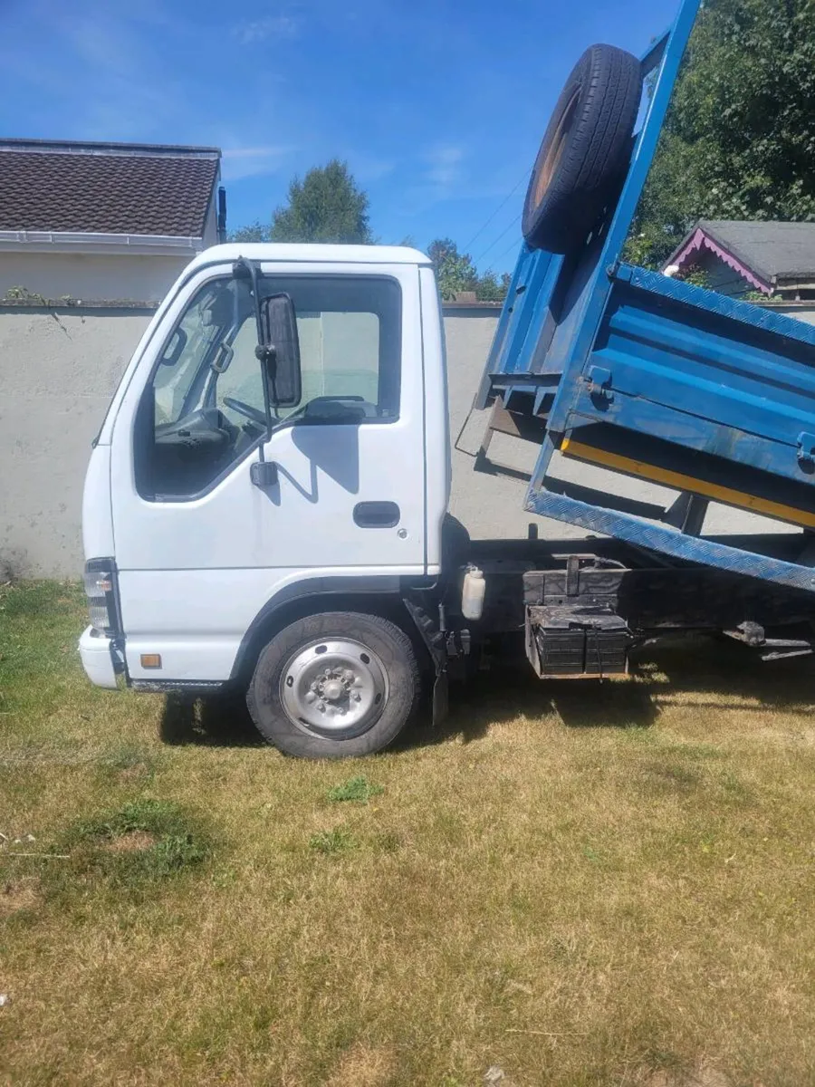 Isuzu - Image 1