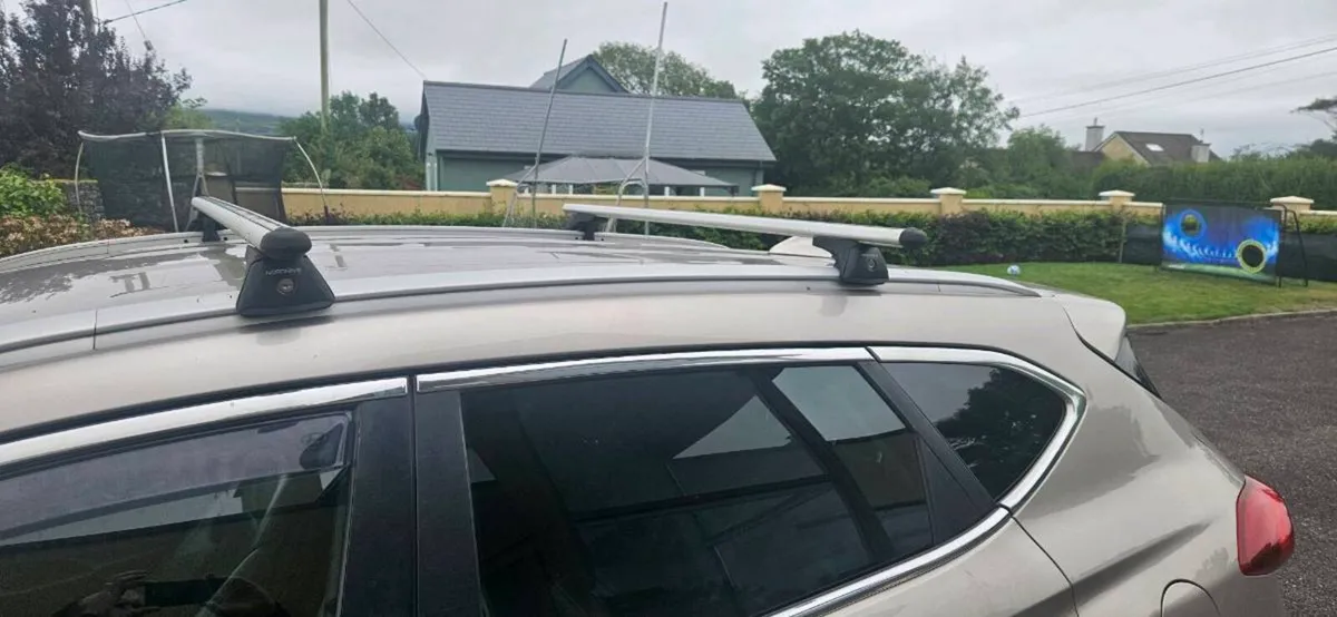 Roof bars for Hyundai Tucson - Image 1