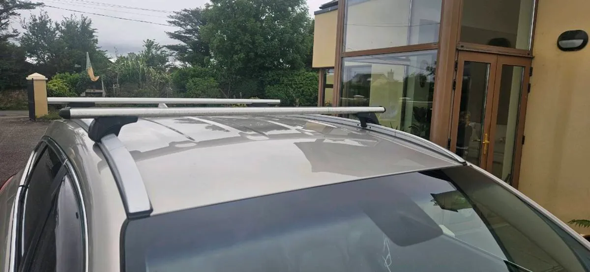 Roof bars for Hyundai Tucson - Image 2
