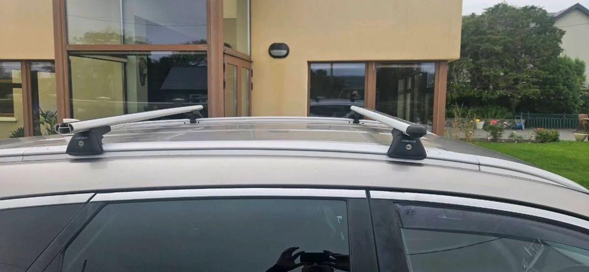 Roof bars for Hyundai Tucson - Image 3