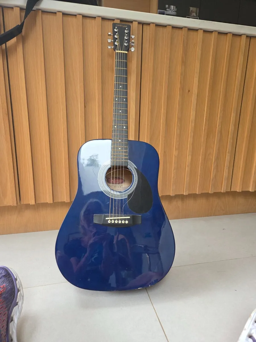 3/4 stagg guitar - Image 1