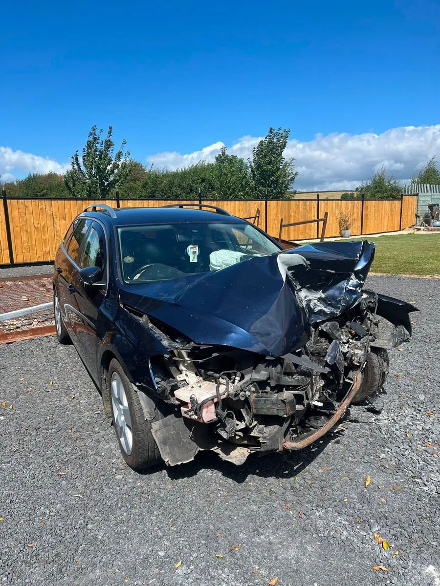 B7 Passat estate for breaking - Image 3