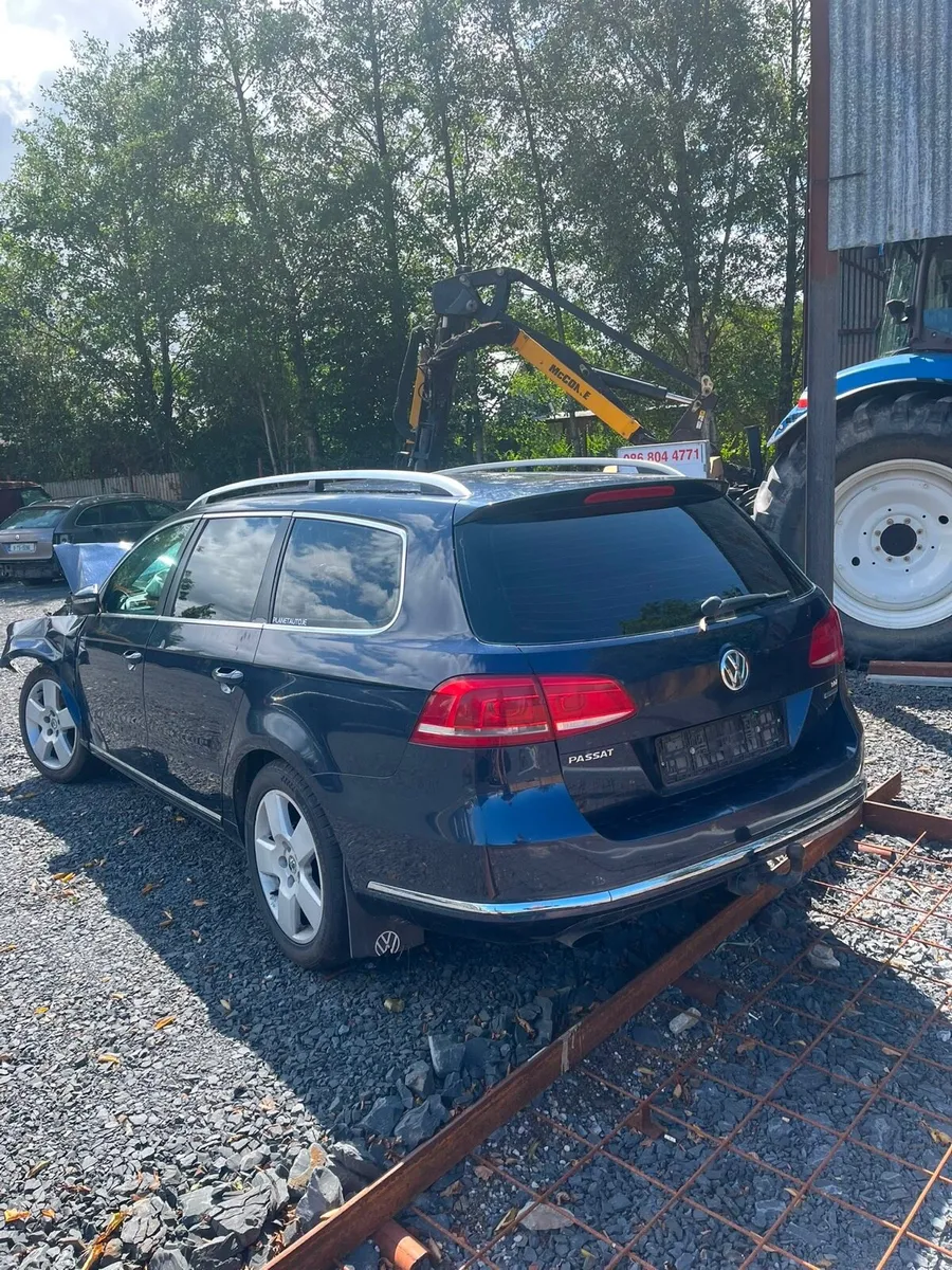 B7 Passat estate for breaking - Image 1